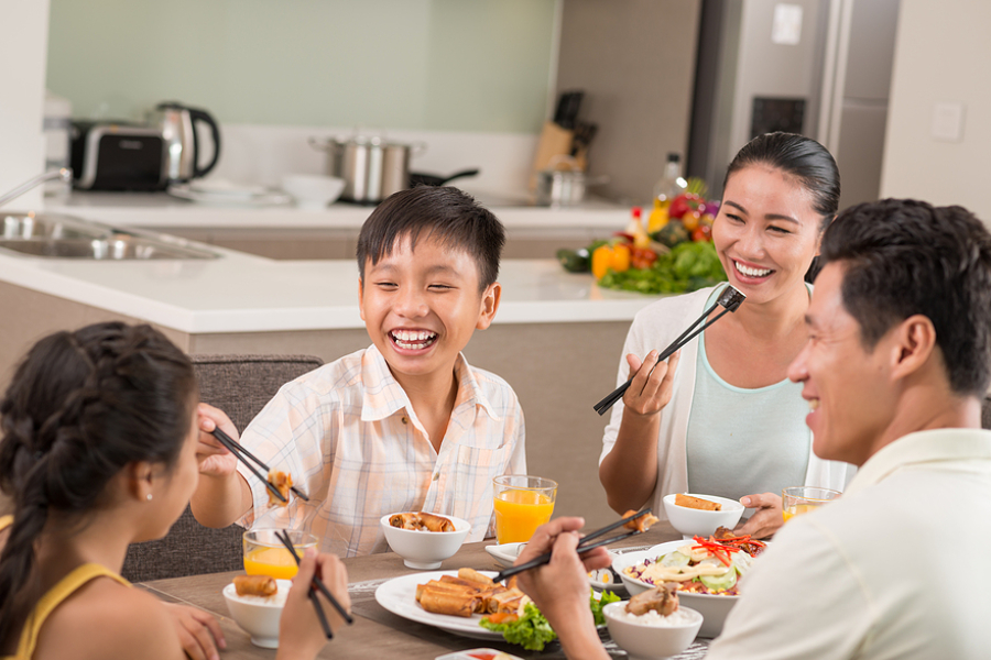 Meal Delivery vs DIY Meal Prep: Which Is More Practical?